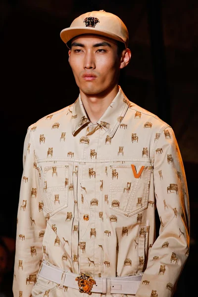 Look 33